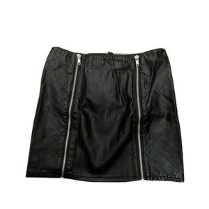 Women’s H&M Black Faux Leather Mini Skirt Front Zippers Size 4